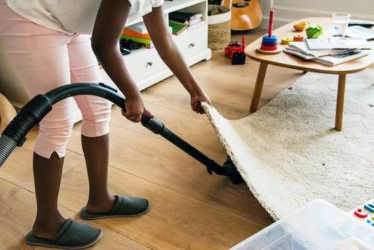 Waarom gebruik je een voorbehandelingsspray vóór het tapijtreinigen? - Izyclean