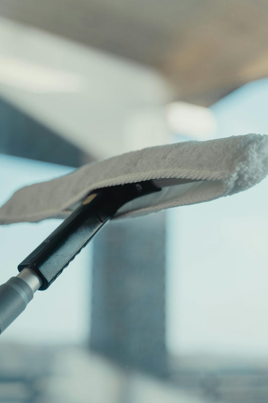 Wat is de rol van pre-spray bij tapijtreiniging? - Izyclean