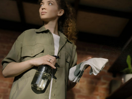 Welke middelen verwijderen hardnekkige geuren? - Izyclean